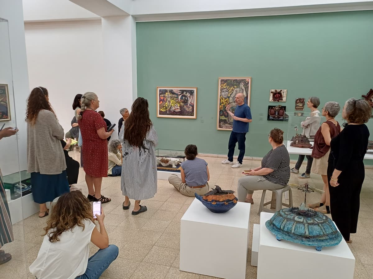 סיור מודרך בתערוכות