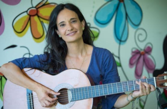 "גולי והגיטרה ששרה"