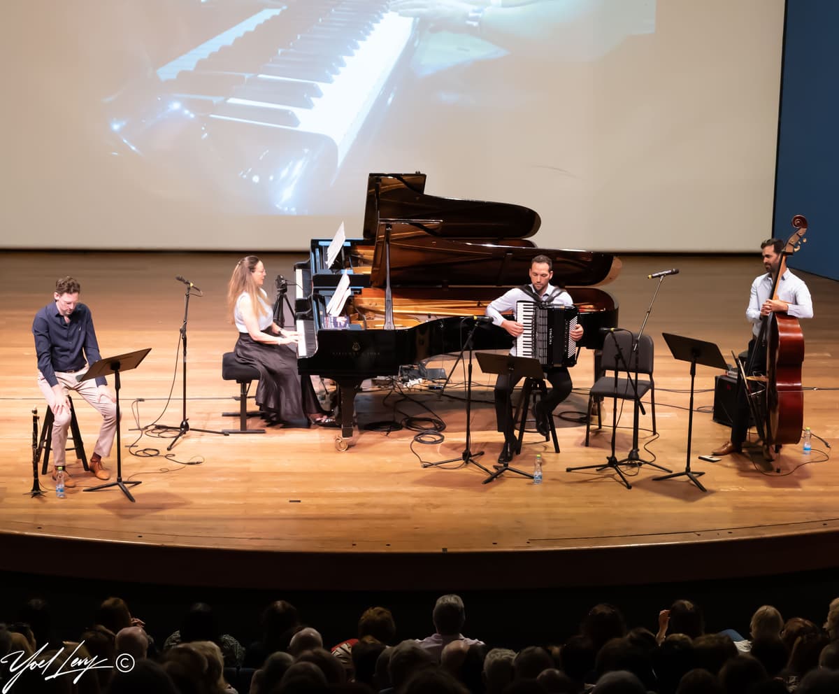 הרחוב היהודי - אורית וולף