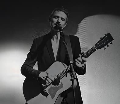 עידן חביב במופע סולו