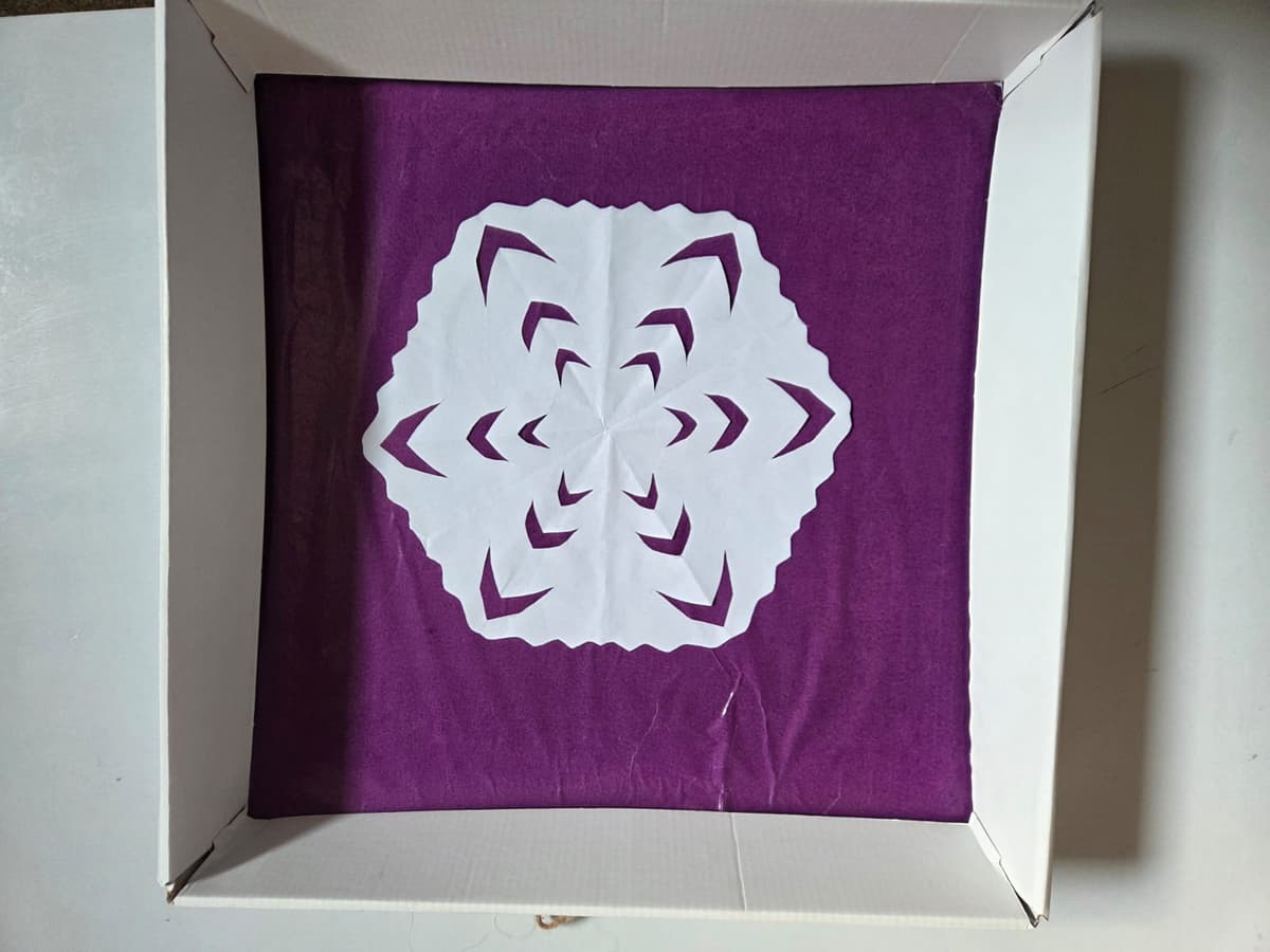 סדנת מגזרות נייר ולאחריה משחק חופשי במרחבי בית המוזה