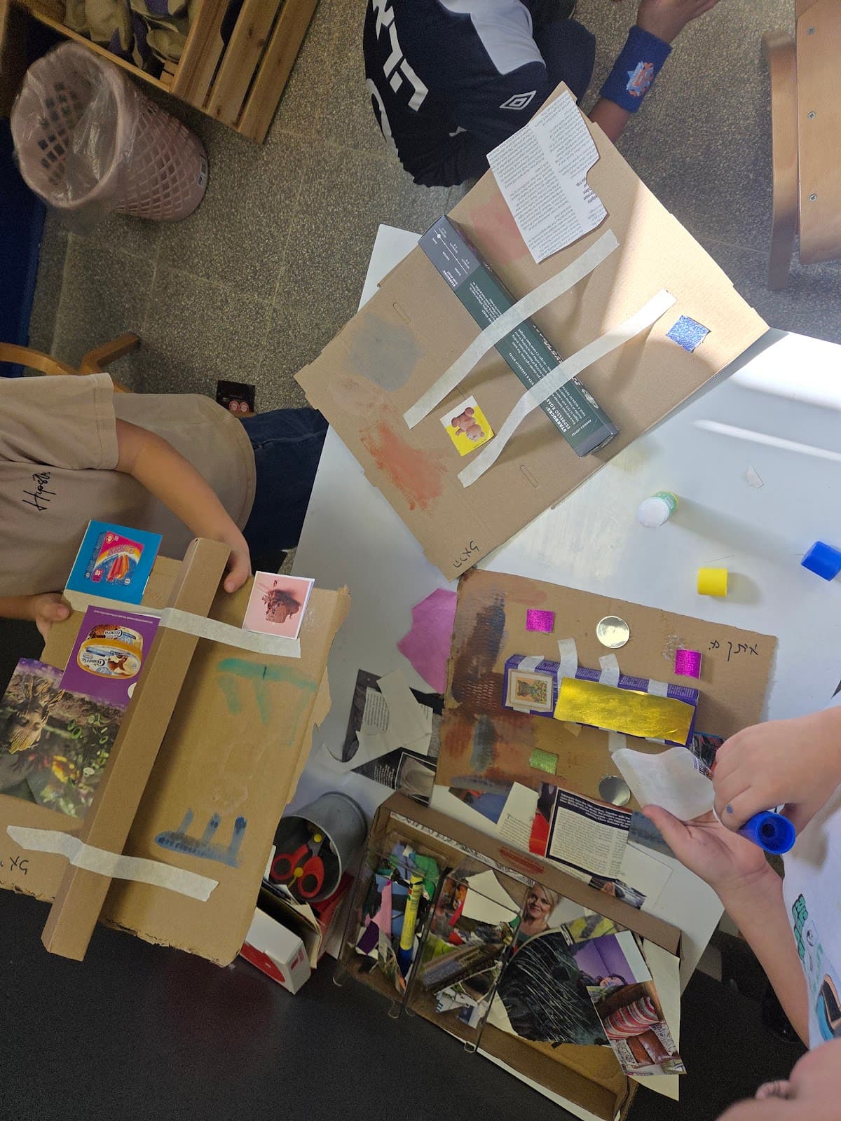 סדנא ליצירה על שקף דבק בבית המוזה