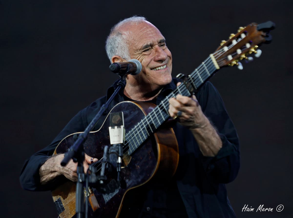 דויד ברוזה חוגג 40 שנה ל-"האשה שאיתי"