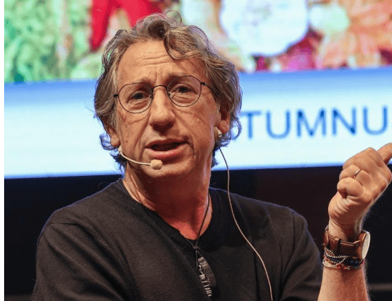 קומיקסטנדאפ עם עמוס אלנבוגן לחנוכה