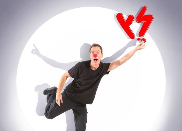 לץ מופע אנימציה קומי