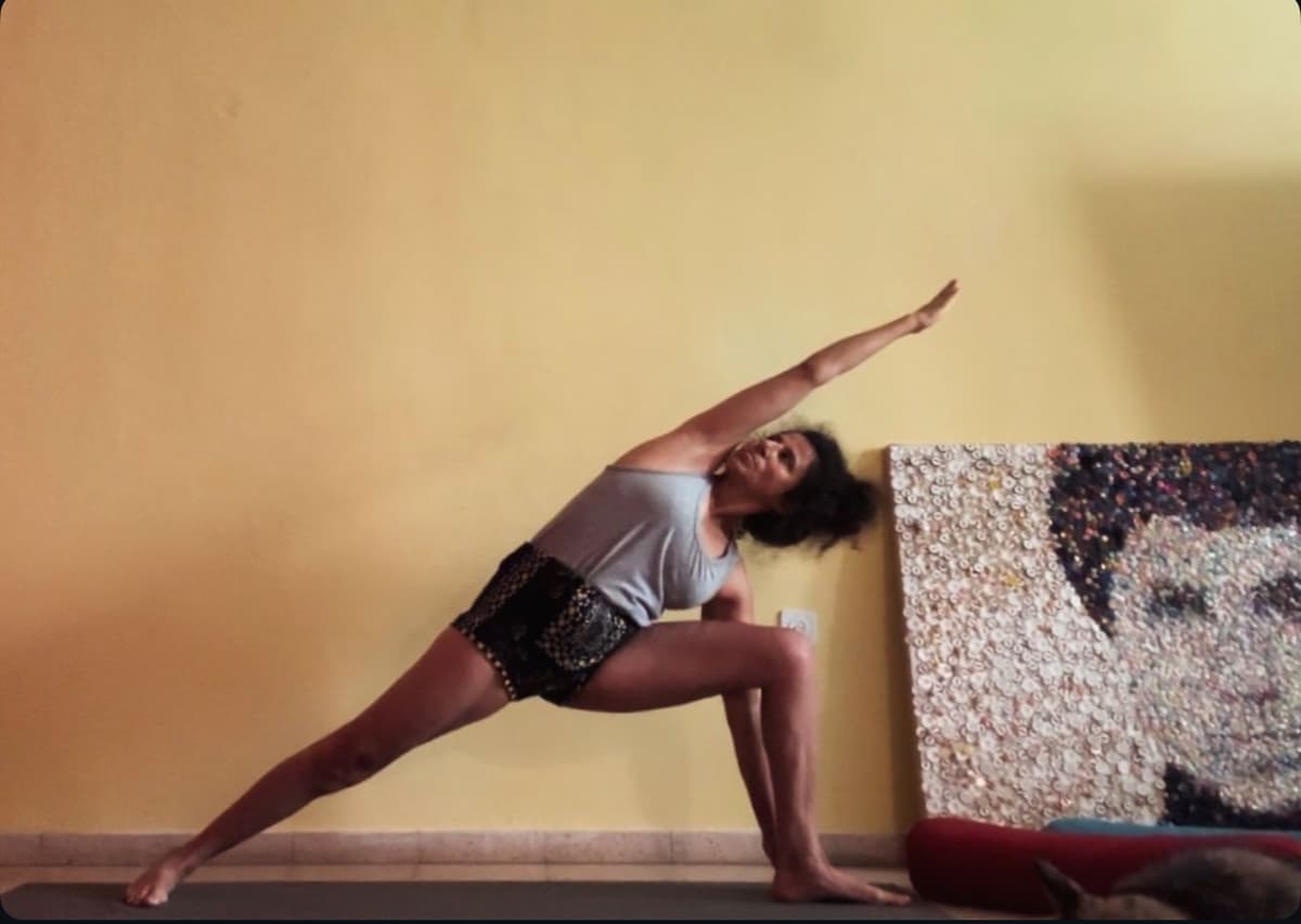 "רגע לעצמך": סדרת יוגה עם נלי הורוביץ,  4 מפגשים  דצמבר 2025