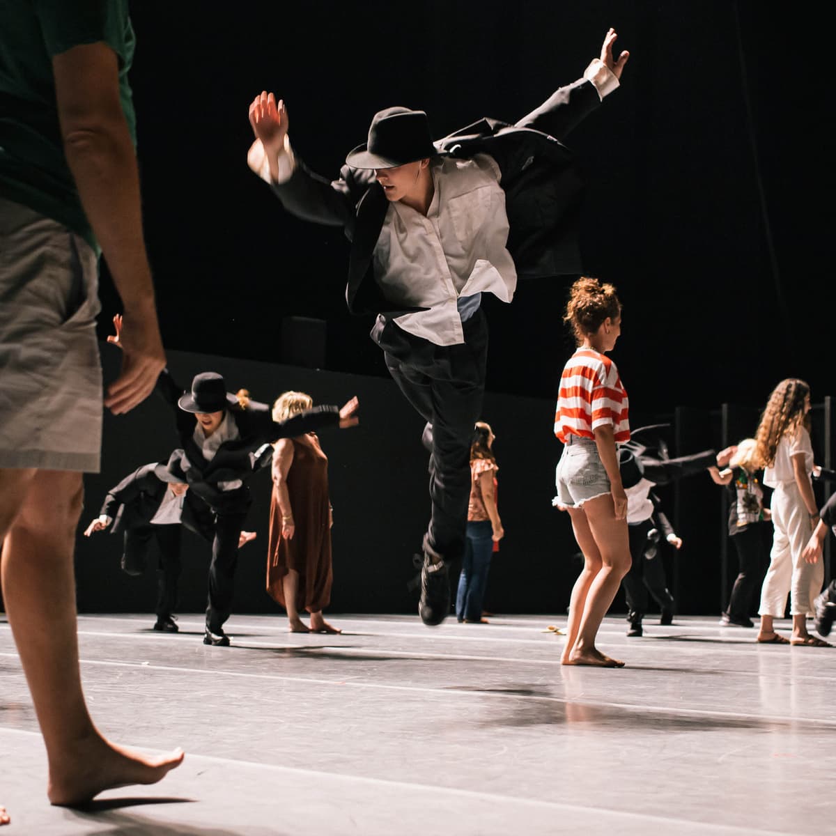 דקה'לה מאת אוהד נהרין בביצוע אנסמבל בת־שבע