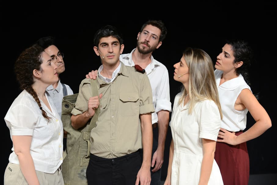 רגע רגע | משירי סשה ארגוב