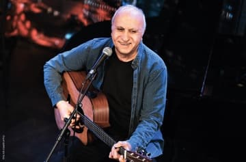 דייט עם מיקי גבריאלוב