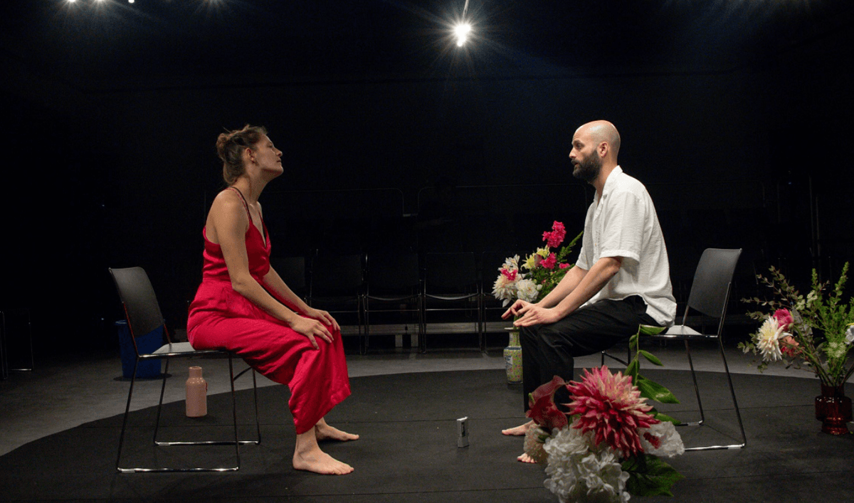 פרחים לא משקרים