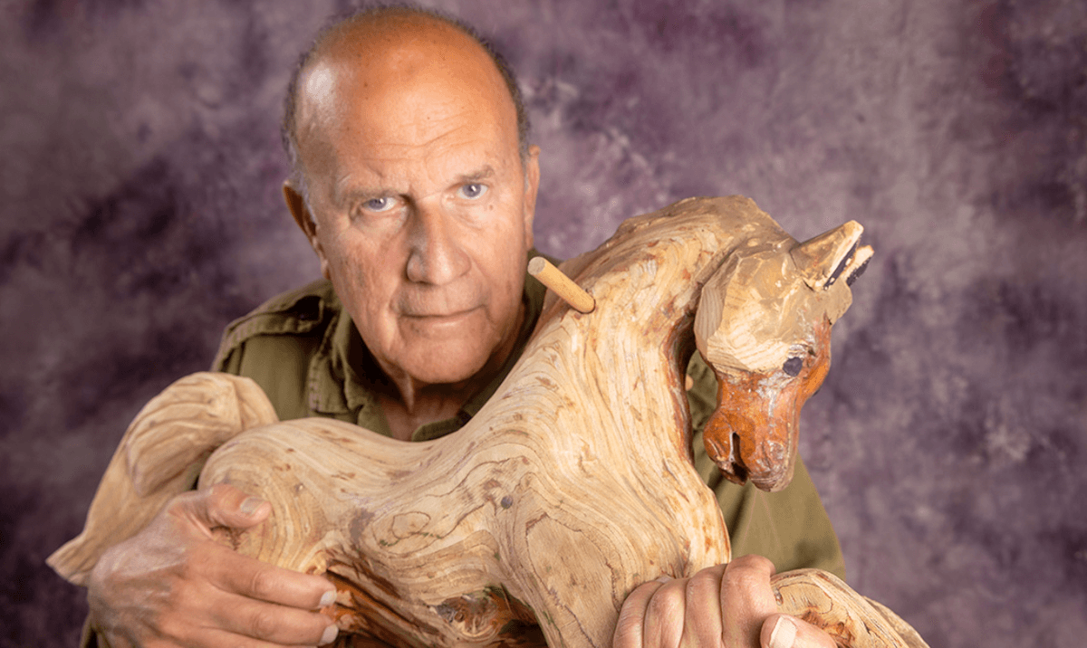 עם קצת עזרה מידידיי