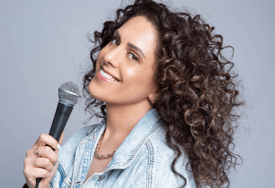 חגית גינזבורג במופע סטנדאפ: זה מסובך