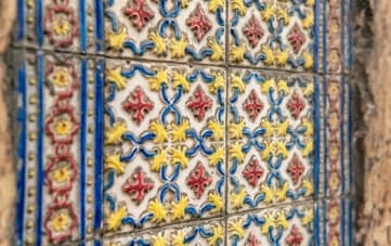 סיור בוואדי בעקבות האמנית חיה תומא וסדנת קרמיקה בהשראת יצירותיה