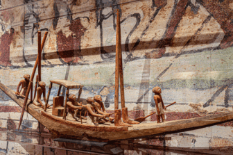 תעלומה עתיקה- סיור לכל המשפחה