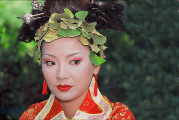 נשים חובקות עולם – יואל שתרוג