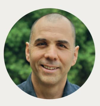 "אל תוך השיר"