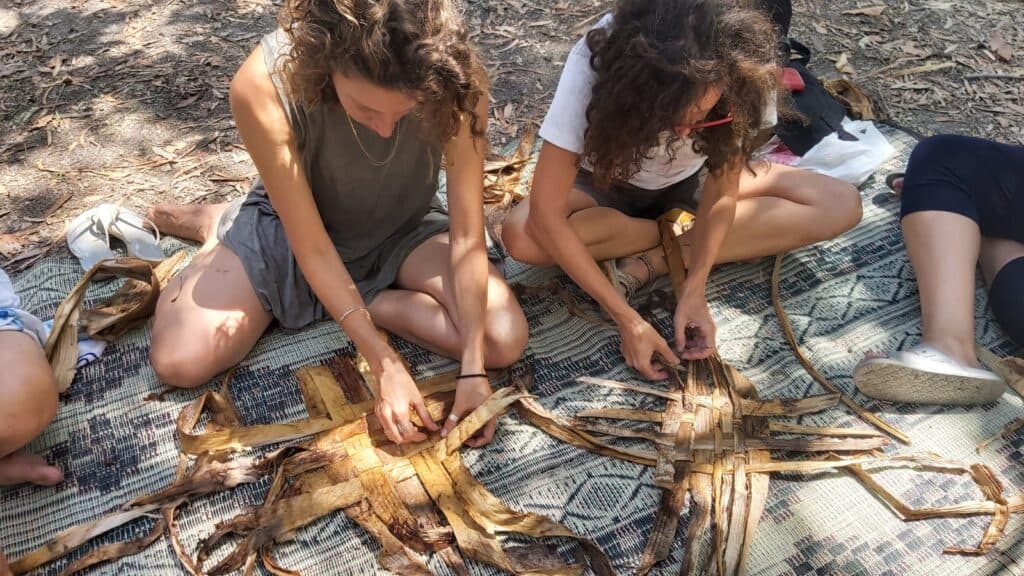 חוזרים אל הטבע: סדנאות מלאכות קדומות לכל המשפחה