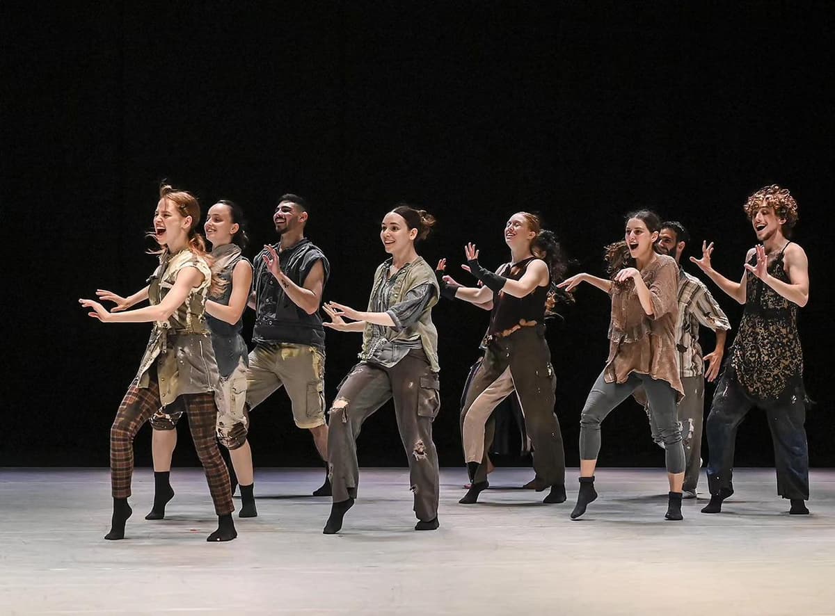 פסטיבל החורף – כשאומנות מאירה את הלילה – חגיגה של אור ותנועה בכפר המחול הבינלאומי