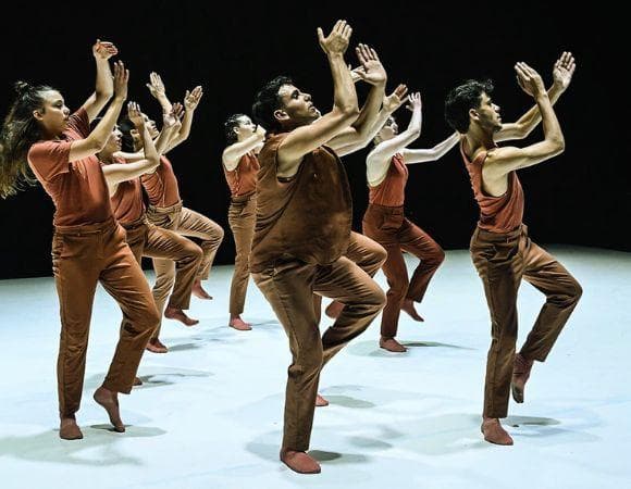 כפר המחול הבינלאומי בגעתון מציגים: “איפה צ’ארלי” מאת לאה בסודו גרק