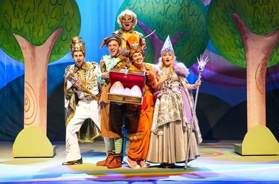 "מעשה בשלושה אגוזים"- תאטרון השעה הישראלי