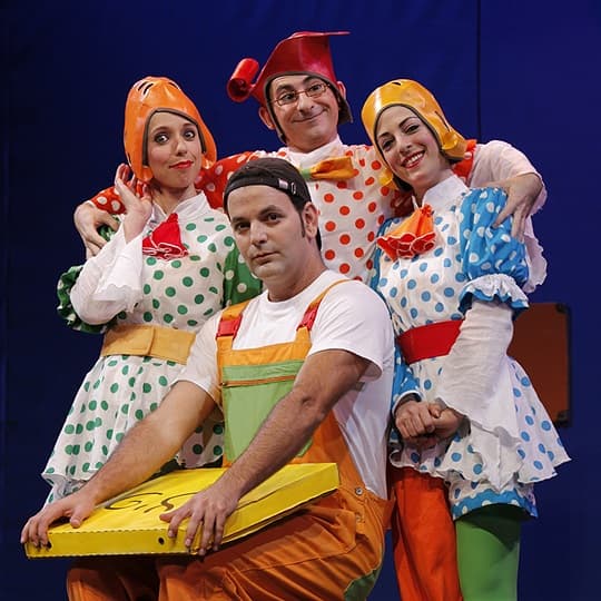 מחסן השטוזים של דתיה | הצגה לילדים