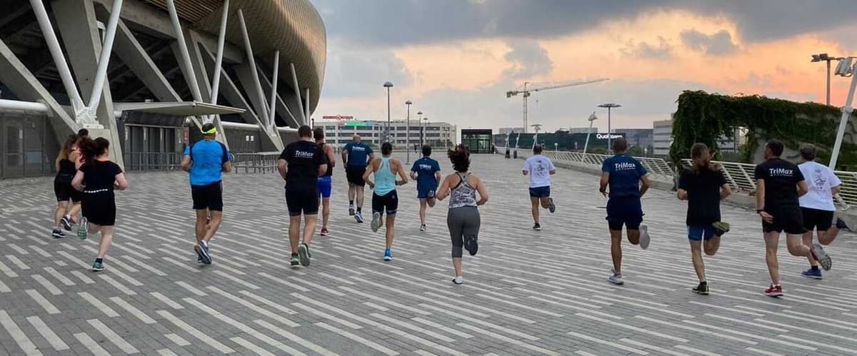 קבוצת ריצה - אצטדיון סמי עופר חיפה בשני