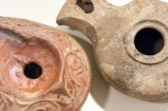 מאירים את העבר - סדנת נרות ומטבעות עתיקים